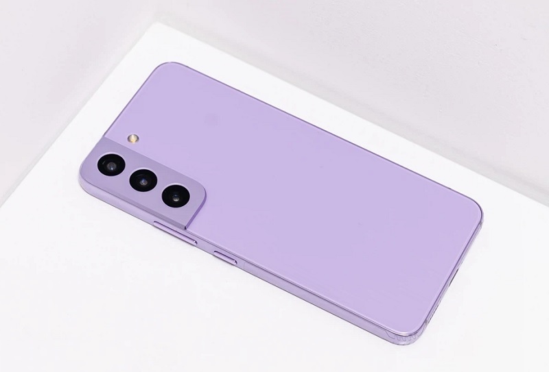 Tại sao cần phải thay nắp lưng Samsung Galaxy S22 Bora Purple?