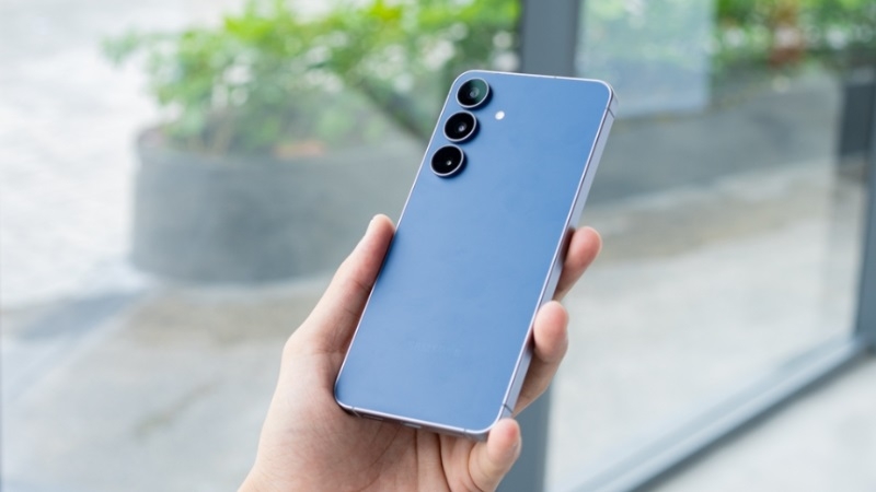 Dấu hiệu và nguyên nhân cần thay nắp lưng Samsung Galaxy S25 FE