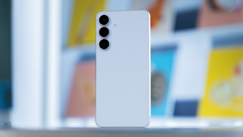 Dấu hiệu và nguyên nhân cần thay nắp lưng Samsung Galaxy S25 FE