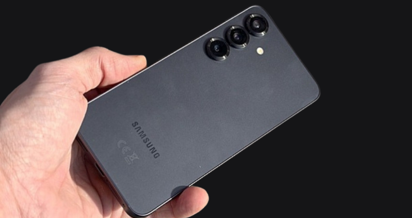 thay-nap-lung-samsung-s26-tai-techcare-1