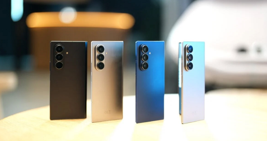 thay-nap-lung-samsung-z-fold-7-techcare