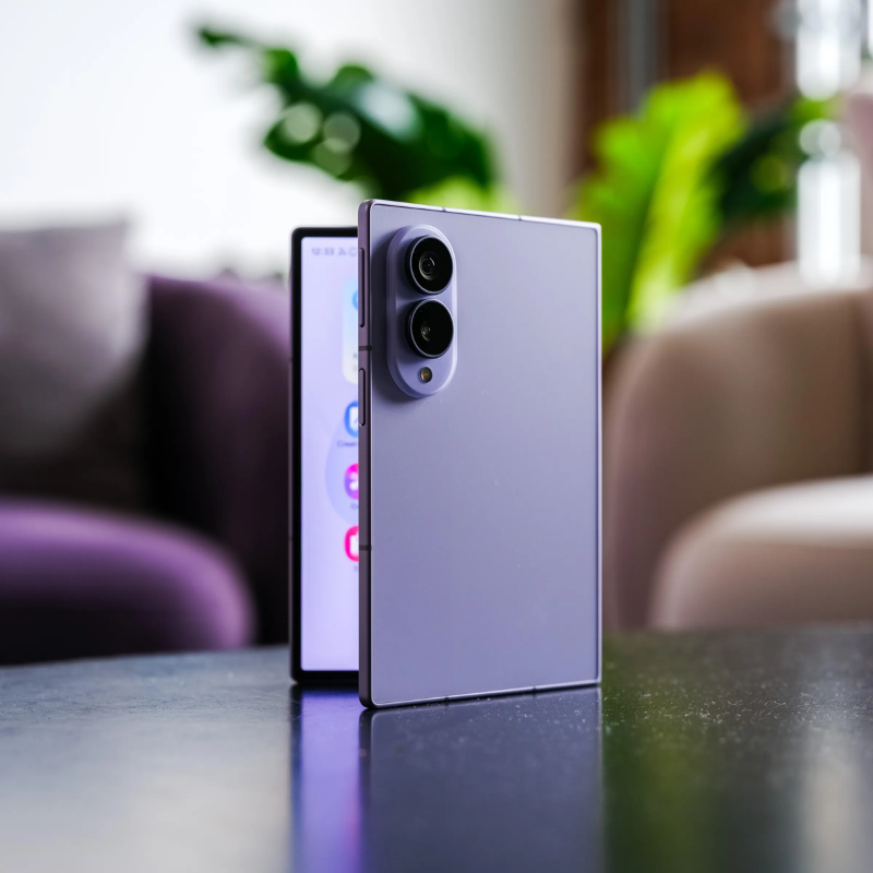 thay-nap-lung-samsung-zfold-8