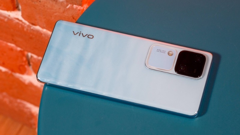 Dấu hiệu và nguyên nhân cần thay nắp lưng Vivo V30 5G Dấu hiệu và nguyên nhân cần thay nắp lưng Vivo V30 5G