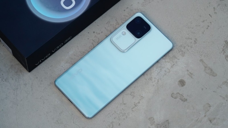 Dấu hiệu và nguyên nhân cần thay nắp lưng Vivo V30 5G Dấu hiệu và nguyên nhân cần thay nắp lưng Vivo V30 5G