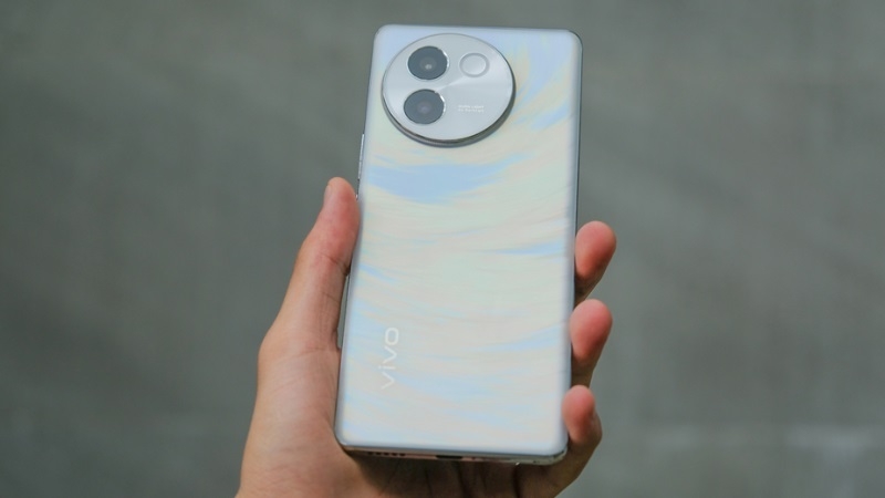 Khi nào bạn cần thay nắp lưng Vivo V30e 5G?