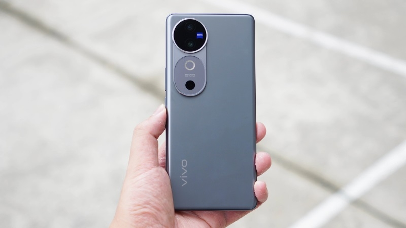 Dấu hiệu và nguyên nhân cần thay nắp lưng Vivo V40 5G