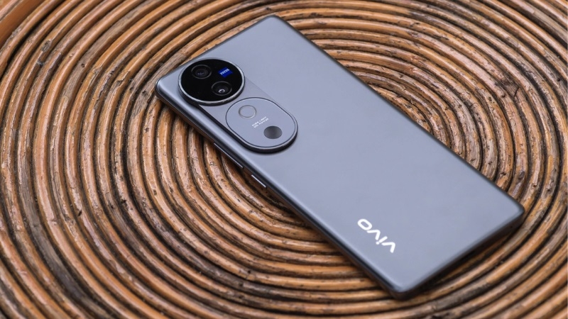 Dấu hiệu và nguyên nhân cần thay nắp lưng Vivo V40 5G