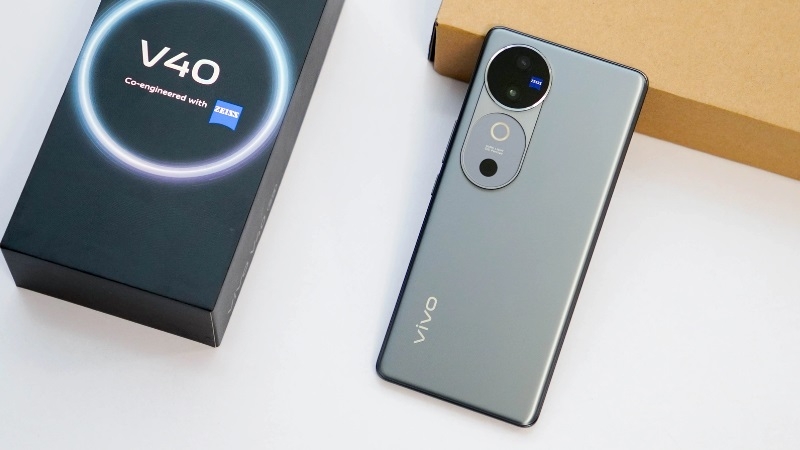 Dấu hiệu và nguyên nhân cần thay nắp lưng Vivo V40 5G