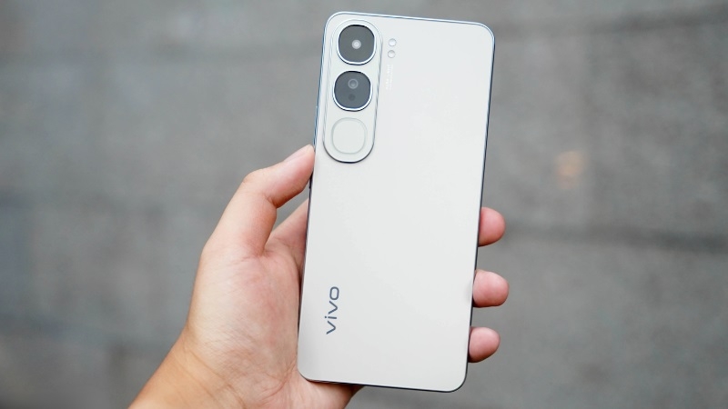 Dấu hiệu và nguyên nhân cần thay nắp lưng Vivo V40 Lite