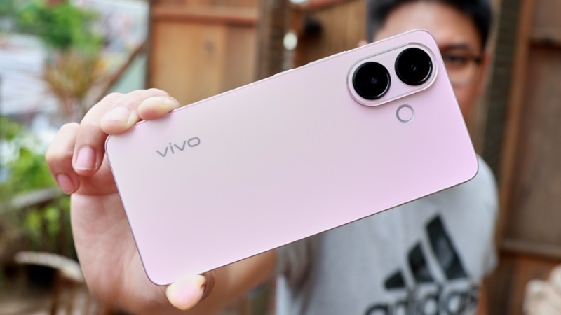 Dấu hiệu và nguyên nhân cần thay nắp lưng Vivo V60 Lite 5G