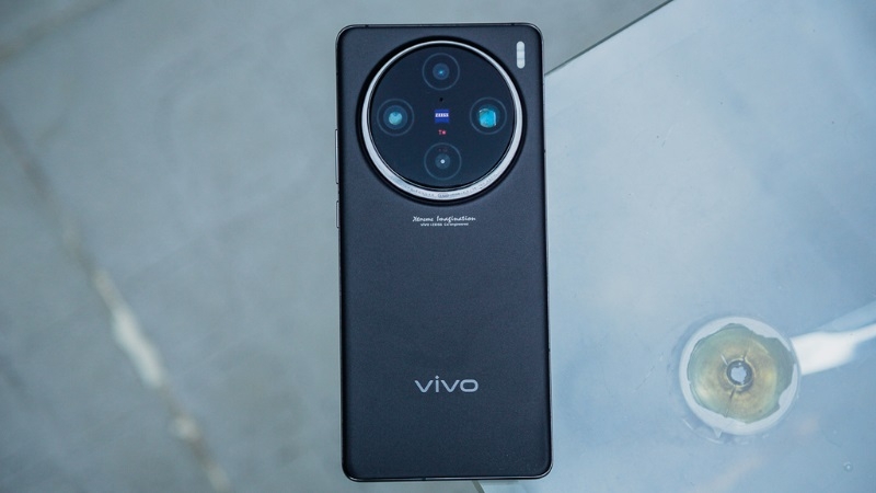 Dấu hiệu và nguyên nhân cần thay nắp lưng Vivo X100 Dấu hiệu và nguyên nhân cần thay nắp lưng Vivo X100