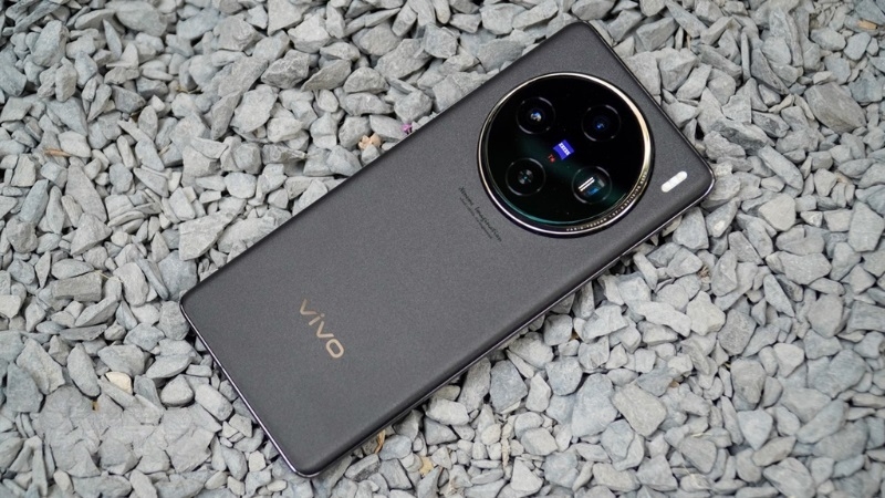 Dấu hiệu và nguyên nhân cần thay nắp lưng Vivo X100 Dấu hiệu và nguyên nhân cần thay nắp lưng Vivo X100