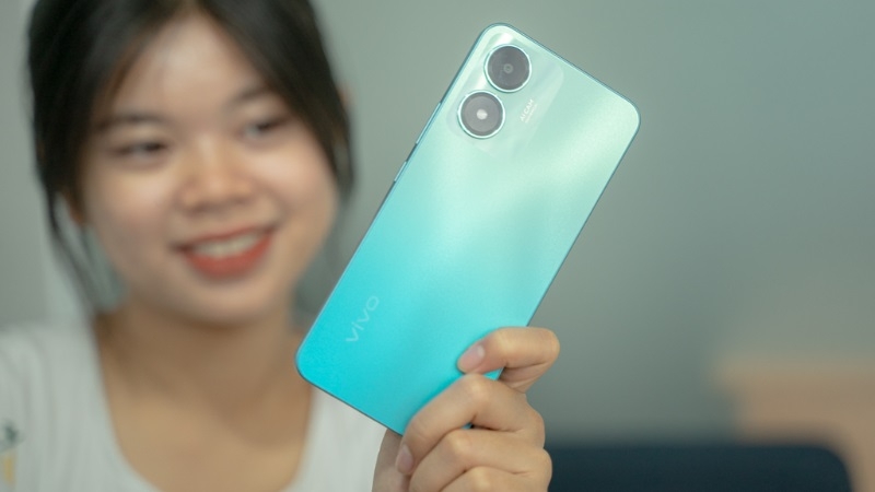 Dấu hiệu và nguyên nhân cần thay nắp lưng Vivo Y02s Dấu hiệu và nguyên nhân cần thay nắp lưng Vivo Y02s