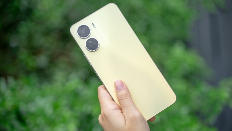 Dấu hiệu và nguyên nhân cần thay nắp lưng Vivo Y16 Dấu hiệu và nguyên nhân cần thay nắp lưng Vivo Y16