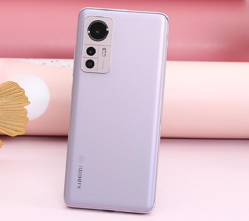 Dấu hiệu cho thấy nắp lưng Xiaomi 12 5G bị hỏng