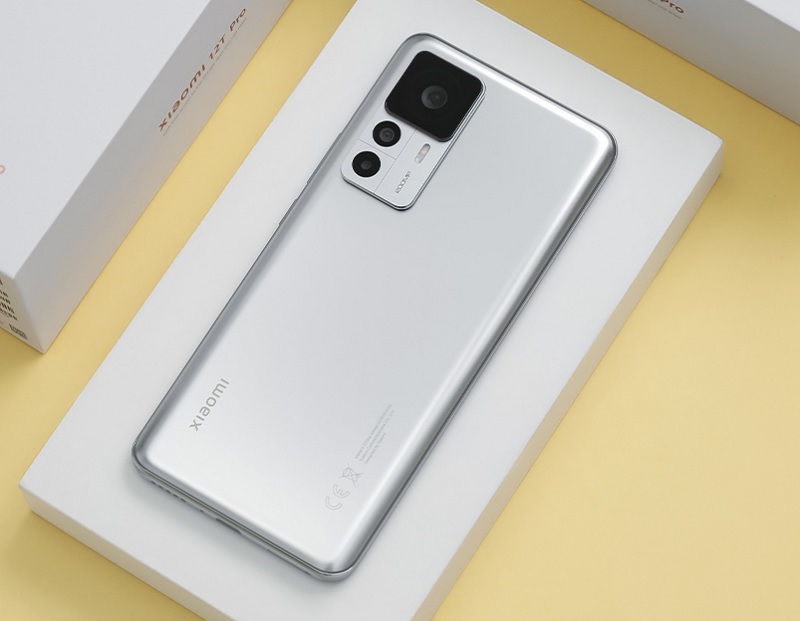 Nguyên nhân nào dẫn đến sự cố hỏng nắp lưng Xiaomi 12T Pro?