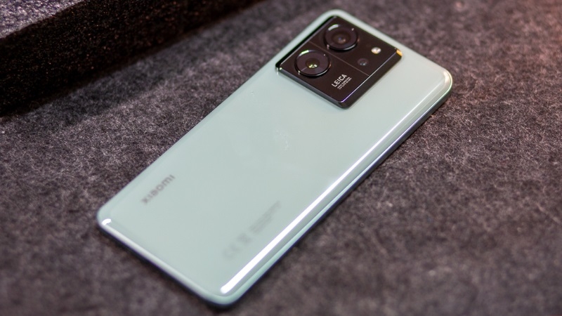 Dấu hiệu và nguyên nhân cần thay nắp lưng Xiaomi 13T