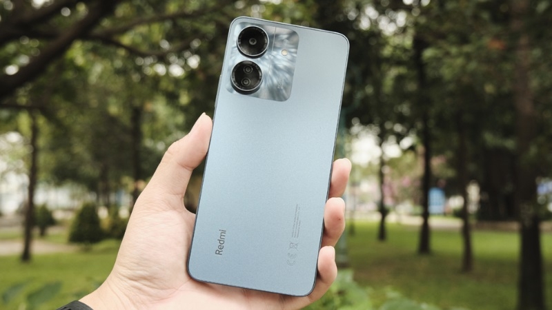 Khi nào cần thay nắp lưng Xiaomi Redmi 13C?