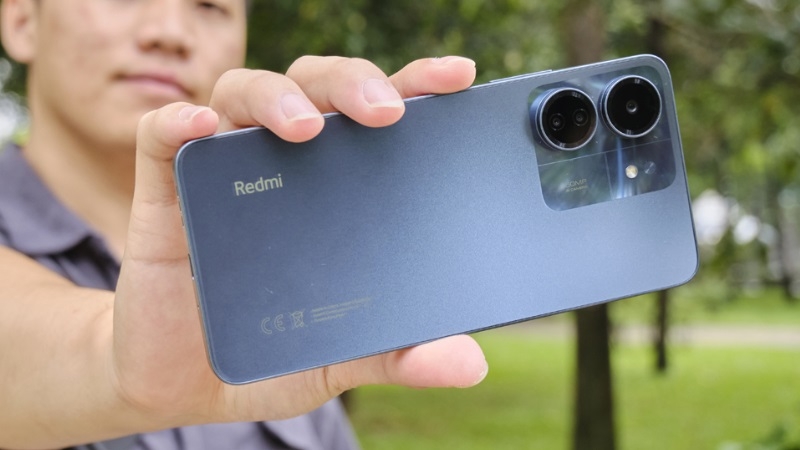 Khi nào cần thay nắp lưng Xiaomi Redmi 13C?