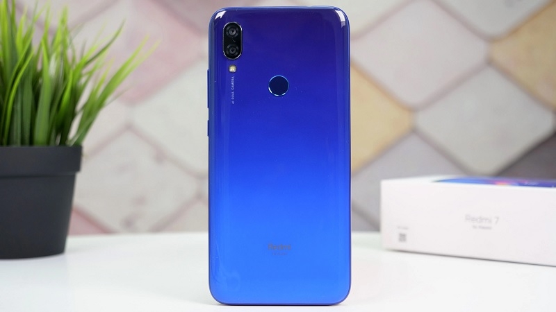 Nguyên nhân và dấu hiệu cần thay nắp lưng Xiaomi Redmi 7