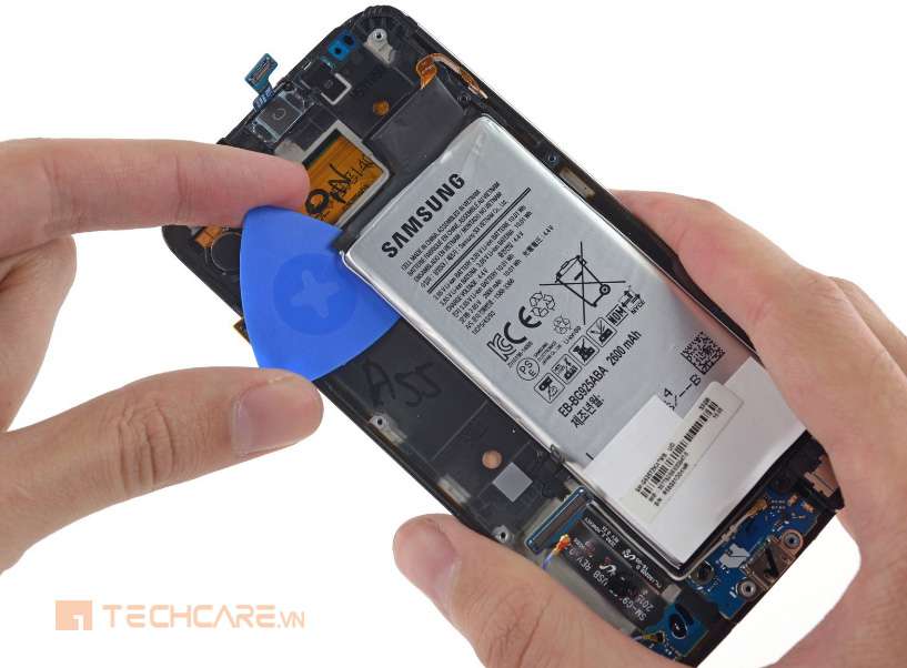 thay pin điện thoại samsung