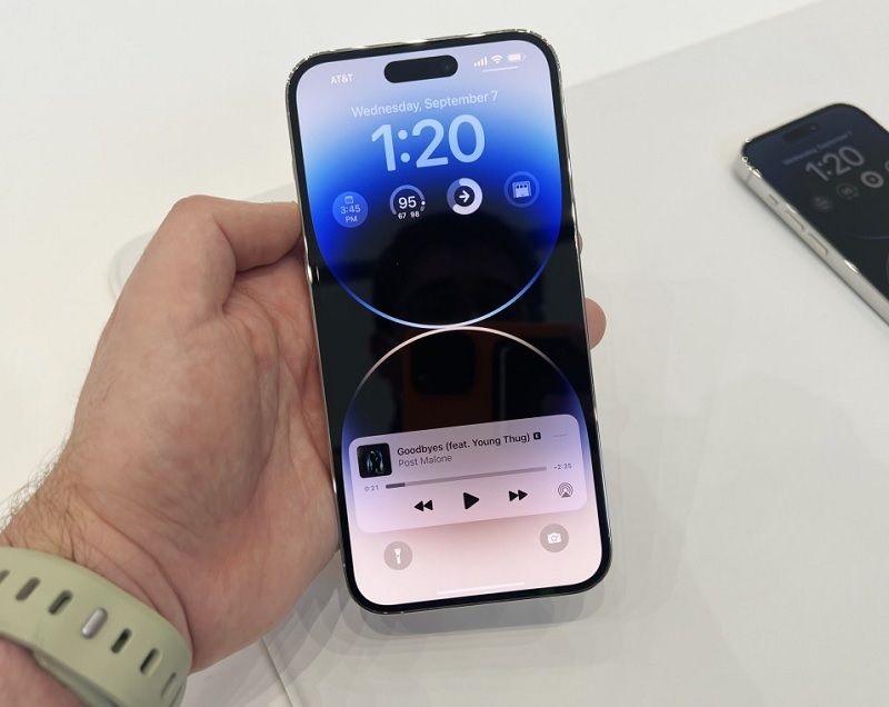 Dịch vụ thay pin iPhone 14 Pro Max tại Techcare có những ưu điểm gì?