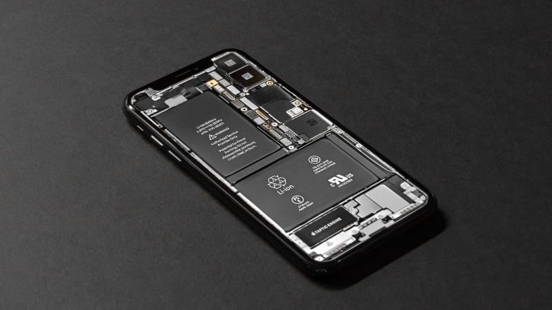 thay-pin-iphone-16-plus-tai-techcare