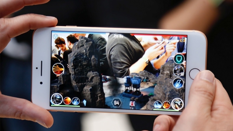 Pin điện thoại iPhone 8 Plus chỉ sử dụng được trong 20 tháng