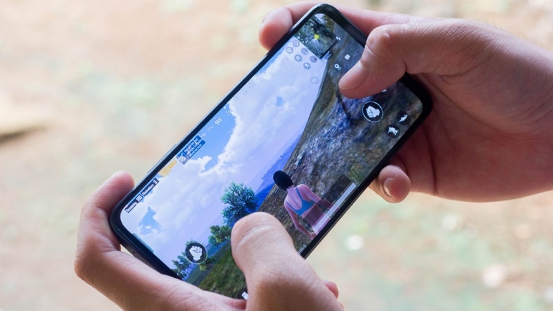 Dấu hiệu và nguyên nhân cần thay pin Realme 10