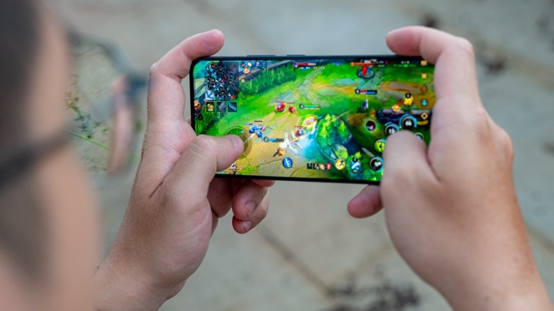 Khi nào cần thay pin Realme 13+ 5G?