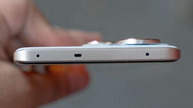 thay-pin-realme-15-pro-chinh-hang