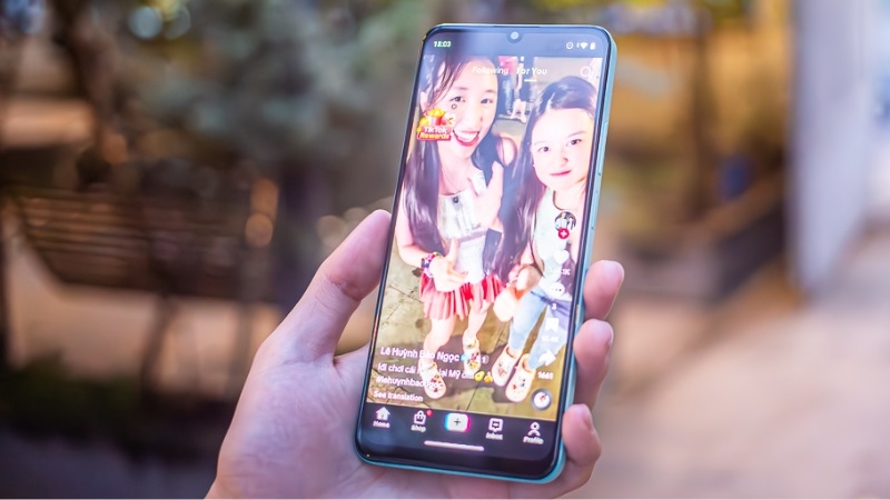 Dấu hiệu và nguyên nhân cần thay pin Realme C51