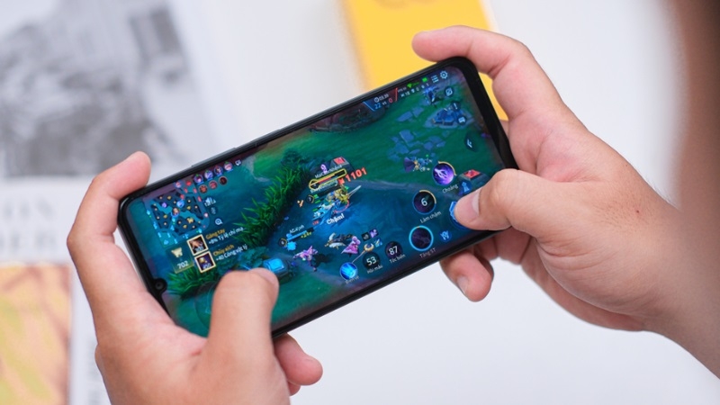 Khi nào cần thay pin Realme C61?