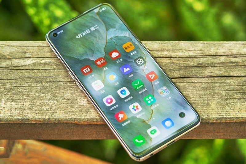 Nguyên nhân khiến điện thoại Realme Q3 Pro bị hư pin là gì?