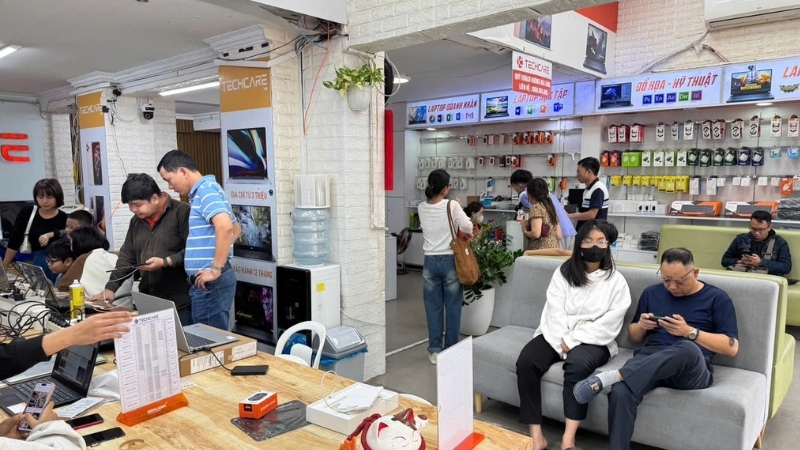 thay-pin-samsung-galaxy-a16-5g-2