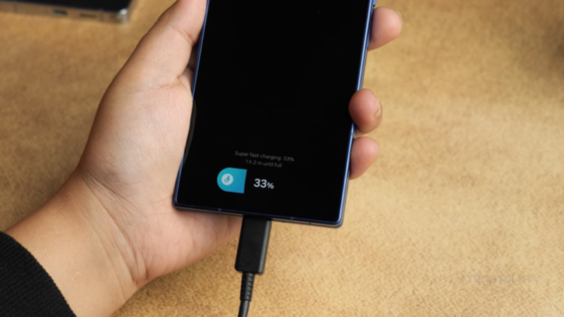 thay-pin-samsung-galaxy-z-fold-8-ultra-chinh-hang