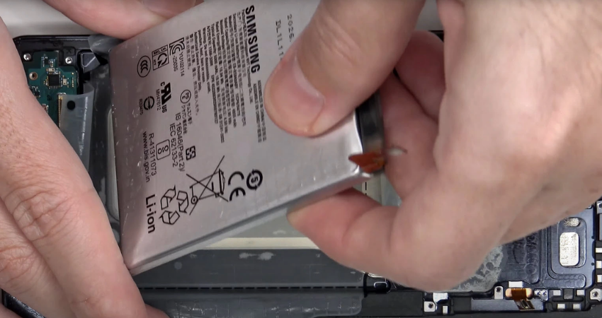 thay-pin-samsung-s26