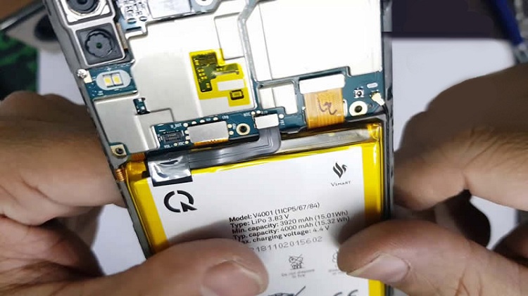 Thay pin điện thoại Vsmart Live