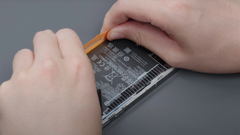 thay-pin-xiaomi-14-techcare