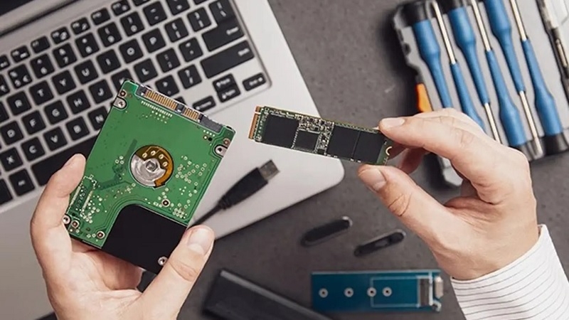 Kiểm tra RAM, SSD và pin Kiểm tra RAM, SSD và pin