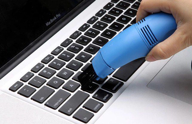 vệ sinh bàn phím laptop