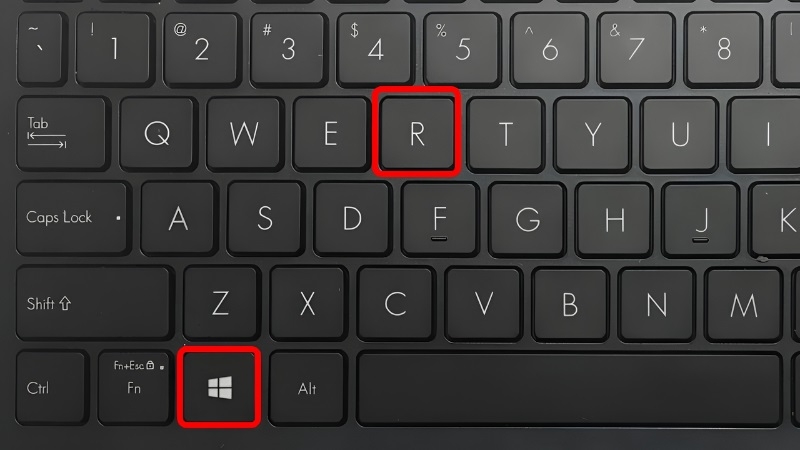 Nhấn đồng thời phím Windows + phím R