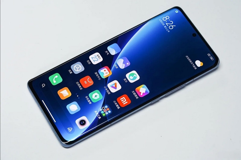 Màn hình OLED rực rỡ, bốn viền siêu mỏng