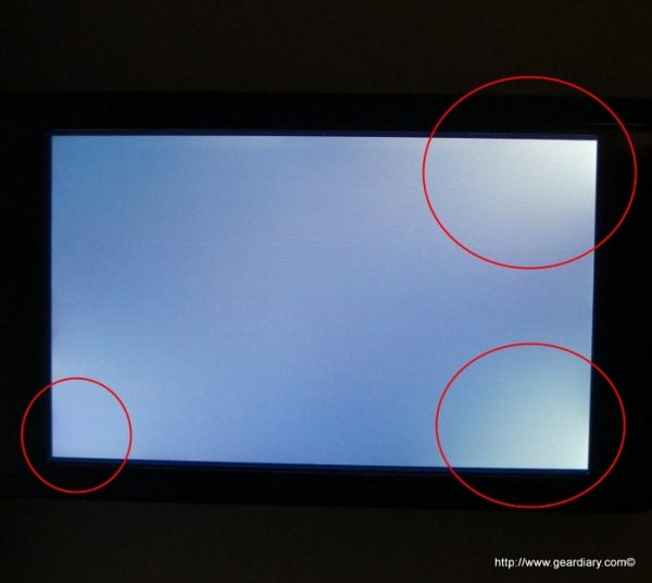 Điện thoại bị lỗi hở sáng màn hình có ảnh hưởng gì không?
