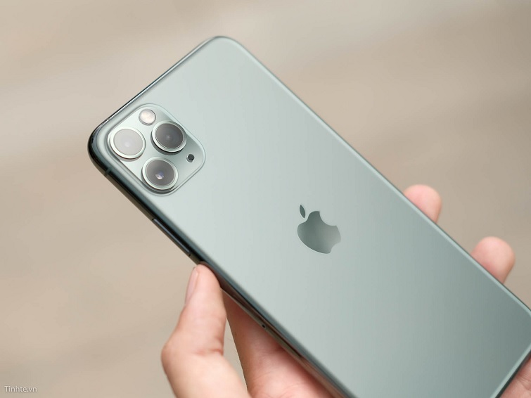Máy Cũ Còn Ngon: iPhone 11 Pro Max sau hơn 2 năm ra mắt – Thiết kế chưa lỗi mốt, hiệu năng cực ngon và pin dùng lâu